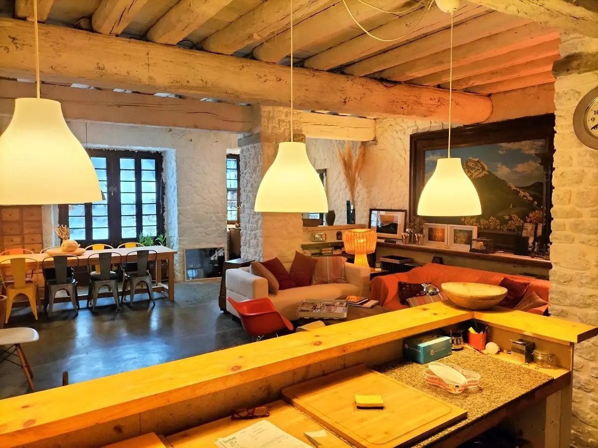 Bed & Breakfast La Maison Sous Le Chateau Montsegur